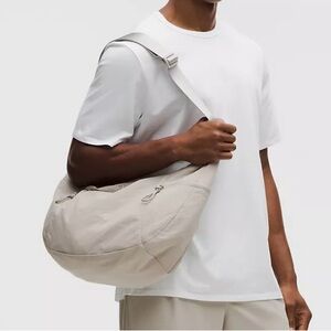 lululemon gray large slouchy sling bag NWT